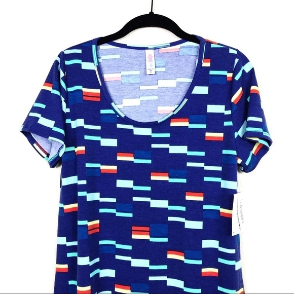 NWT LuLaRoe Blue Geometric Short Sleeve Classic T - Picture 3 of 10